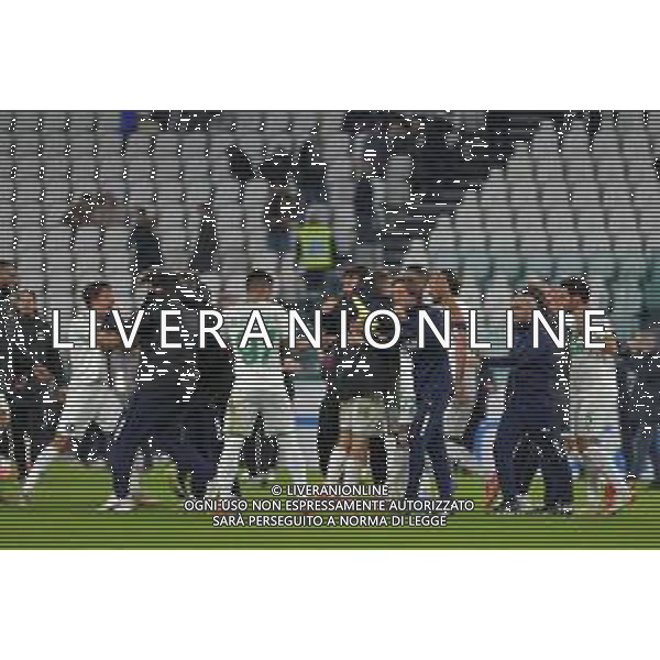 Torino 17.10.2021 Stadio Allianz Stadium ©Alessandro Falzone/Agenzia Aldo Liverani Juventus vs Sassuolo Serie A Tim 2021/2022 Nella foto : ESULTANZA SASSUOLO DOPO GOL MAXIME LOPEZ ©FALZONE / AGENZIA ALDO LIVERANI SAS