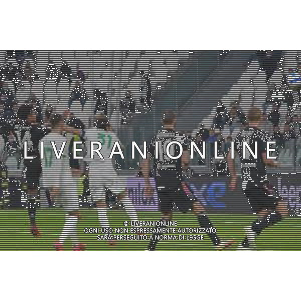 Torino 17.10.2021 Stadio Allianz Stadium ©Alessandro Falzone/Agenzia Aldo Liverani Juventus vs Sassuolo Serie A Tim 2021/2022 Nella foto : gol di WESTON MCKENNIE ©FALZONE / AGENZIA ALDO LIVERANI SAS
