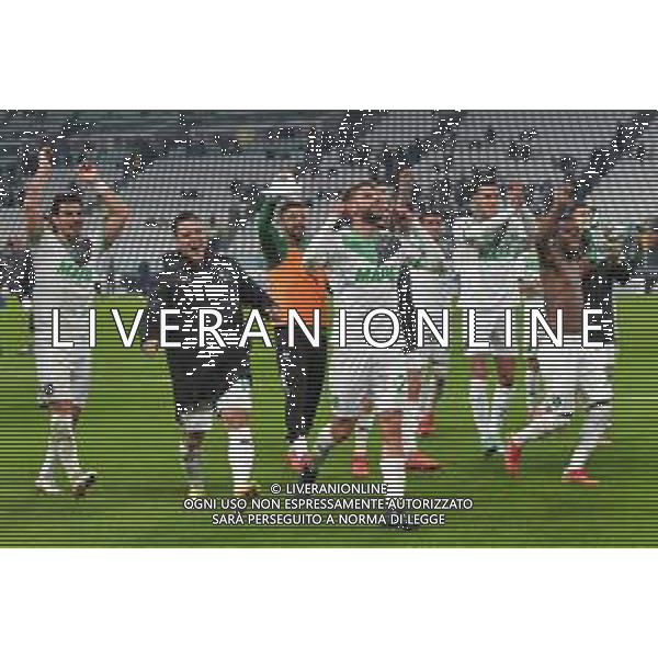 Torino 17.10.2021 Stadio Allianz Stadium ©Alessandro Falzone/Agenzia Aldo Liverani Juventus vs Sassuolo Serie A Tim 2021/2022 Nella foto : ESULTANZE SASSUOLO A FINE GARA ©FALZONE / AGENZIA ALDO LIVERANI SAS