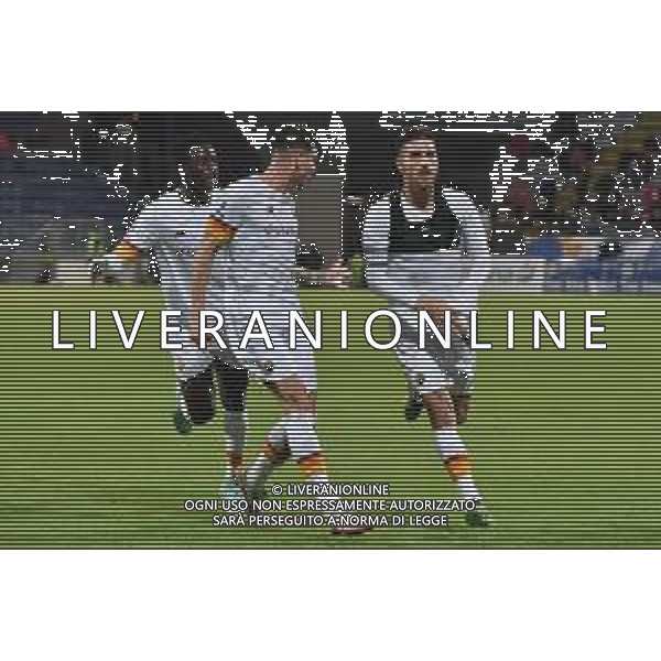 27-10-2021. Cagliari Calcio - A.S. Roma. 10° giornata Serie A calcio 2021-2022. Italia, Sardegna, Cagliari, Stadio Unipol Domus. Salvatore Moi/Aldo Liverani s.a.s. Nella foto: gol ed esultanza Roma in trasferta contro Cagliari. Segna:Lorenzo Pellegrini Roma ©MOI / AGENZIA ALDO LIVERANI SAS