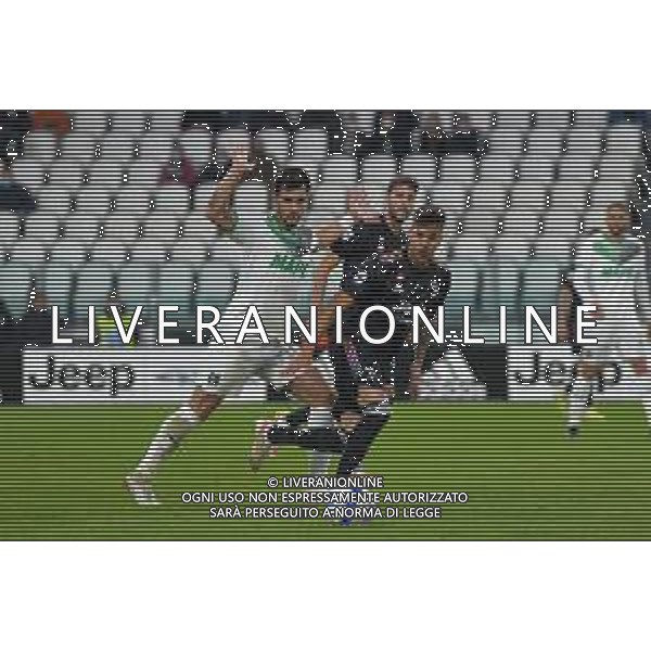 Torino 17.10.2021 Stadio Allianz Stadium ©Alessandro Falzone/Agenzia Aldo Liverani Juventus vs Sassuolo Serie A Tim 2021/2022 Nella foto : Kaio Jorge-Kaan Ayhan ©FALZONE / AGENZIA ALDO LIVERANI SAS
