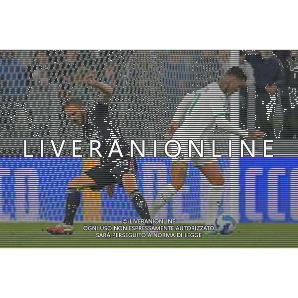Torino 17.10.2021 Stadio Allianz Stadium ©Alessandro Falzone/Agenzia Aldo Liverani Juventus vs Sassuolo Serie A Tim 2021/2022 Nella foto : Leonardo Bonucci-Gianluca Scamacca ©FALZONE / AGENZIA ALDO LIVERANI SAS