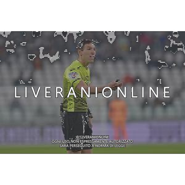 Torino 17.10.2021 Stadio Allianz Stadium ©Alessandro Falzone/Agenzia Aldo Liverani Juventus vs Sassuolo Serie A Tim 2021/2022 Nella foto : Juan Luca Sacchi arbitro ©FALZONE / AGENZIA ALDO LIVERANI SAS