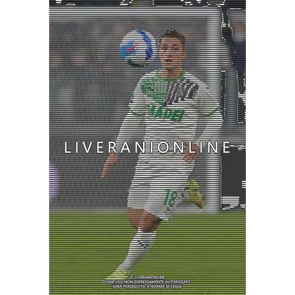 Torino 17.10.2021 Stadio Allianz Stadium ©Alessandro Falzone/Agenzia Aldo Liverani Juventus vs Sassuolo Serie A Tim 2021/2022 Nella foto : Giacomo Raspadori ©FALZONE / AGENZIA ALDO LIVERANI SAS