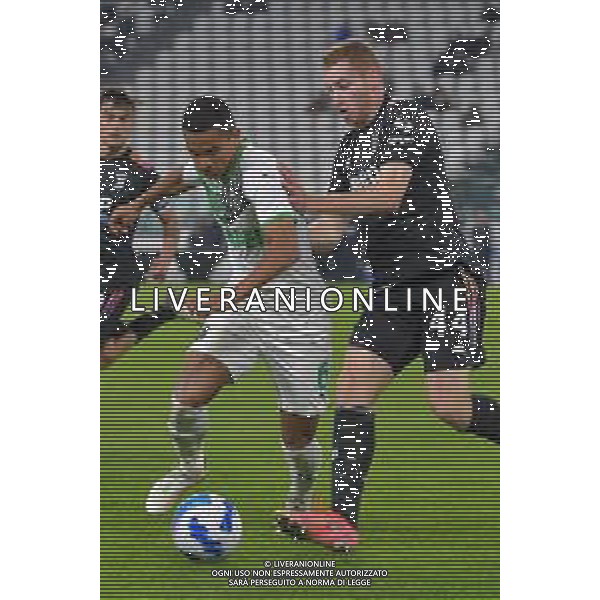 Torino 17.10.2021 Stadio Allianz Stadium ©Alessandro Falzone/Agenzia Aldo Liverani Juventus vs Sassuolo Serie A Tim 2021/2022 Nella foto : dejan kulusevski e Rogerio ©FALZONE / AGENZIA ALDO LIVERANI SAS