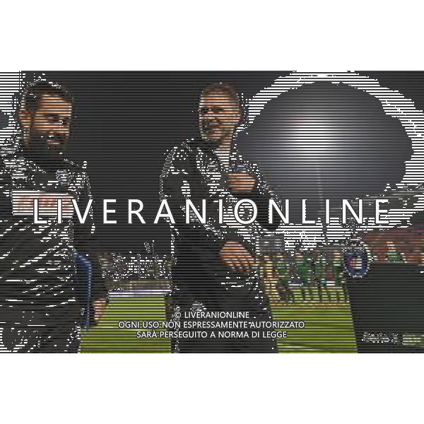 al centro Luca D\'Angelo allenatore Pisa Cremonese vs Pisa Campionato Serie BKT - 10a giornata Cremona 28-10-2021 Stadio Giovanni Zini foto Roberto Garavaglia/ag. Aldo Liverani sas/AGENZIA ALDO LIVERANI SAS