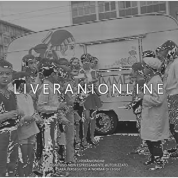 1969 OTTAVA EDIZIONE DEL CANTAGIRO MANIFESTAZIONE CANORA ITINERANTE - RETROSPETTIVA NELLA FOTO IL CARAVAN DELLA RIMMEL MAQUILLAGE SPONSOR DELLA MANIFESTAZIONE ©Archivio Giovanni Liverani /AGENZIA ALDO LIVERANI SAS