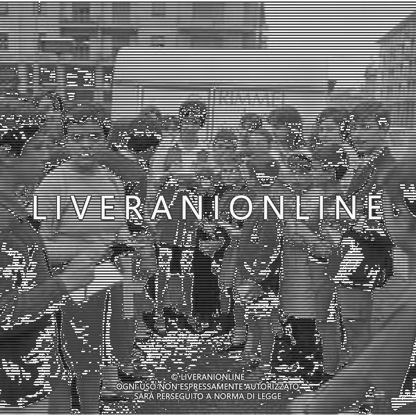 1969 OTTAVA EDIZIONE DEL CANTAGIRO MANIFESTAZIONE CANORA ITINERANTE - RETROSPETTIVA NELLA FOTO IL CARAVAN DELLA RIMMEL MAQUILLAGE SPONSOR DELLA MANIFESTAZIONE ©Archivio Giovanni Liverani /AGENZIA ALDO LIVERANI SAS