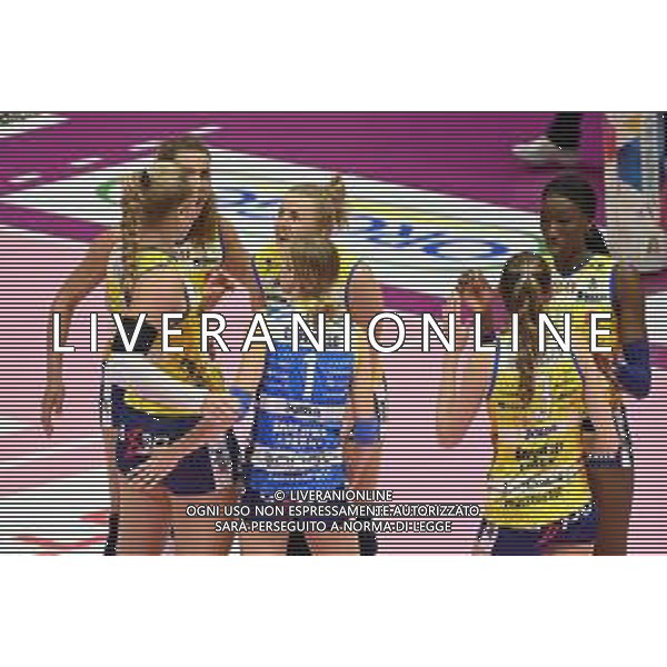© TVRG esultanza Conegliano dopo un punto Vero Volley Monza vs Prosecco DOC Imoco Volley Conegliano Campionato Serie A1 femminile - 5a giornata Monza 30-10-2021 Arena di Monza foto Roberto Garavaglia/ag. Aldo Liverani sas