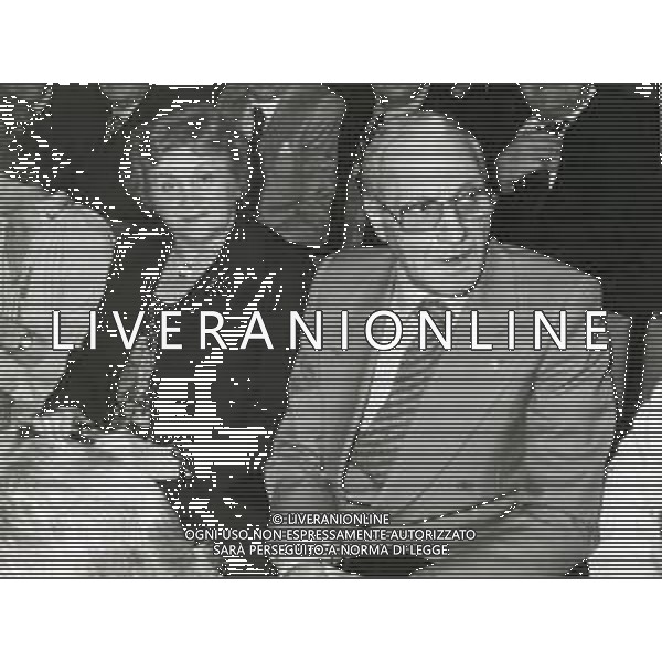 RETROSPETTIVA FELICE MUSAZZI ATTORE TEATRALE NELLA FOTO FELICE MUSAZZI CON LA MOGLIE NELL\'ANNO 1981 A MILANO AG ALDO LIVERANI SAS 
