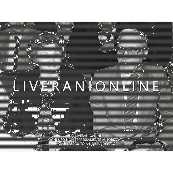 RETROSPETTIVA FELICE MUSAZZI ATTORE TEATRALE NELLA FOTO FELICE MUSAZZI CON LA MOGLIE NELL\'ANNO 1981 A MILANO AG ALDO LIVERANI SAS 