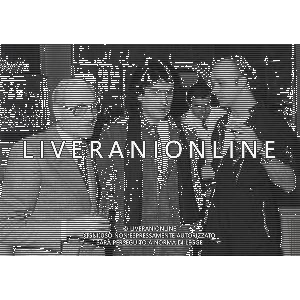 RETROSPETTIVA FELICE MUSAZZI ATTORE TEATRALE NELLA FOTO FELICE MUSAZZICON ERNST THOLE E TOTO CUTUGNO NELL\'ANNO 1981 A MILANO AG ALDO LIVERANI SAS  