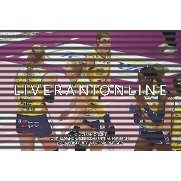 ¬© TVRG esultanza Conegliano dopo un punto Vero Volley Monza vs Prosecco DOC Imoco Volley Conegliano Campionato Serie A1 femminile - 5a giornata Monza 30-10-2021 Arena di Monza foto Roberto Garavaglia/ag. Aldo Liverani sas /AGENZIA ALDO LIVERANI SAS