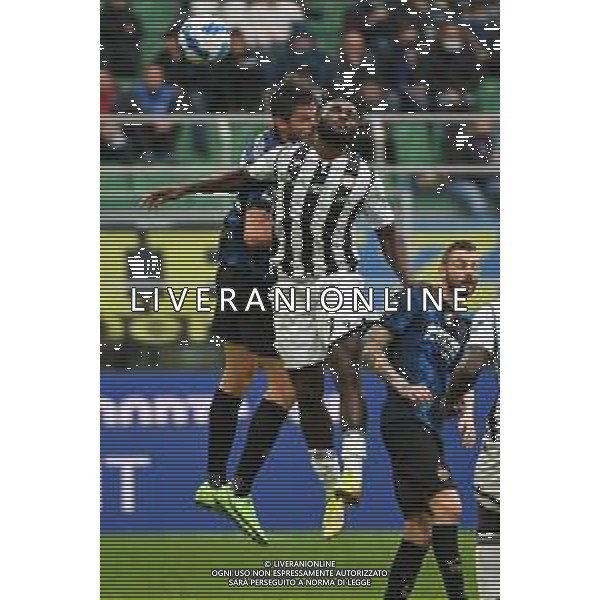 Andrea Ranocchia (Inter) e Isaac Success (Udinese) Inter vs Udinese Campionato Serie A TIM - 11a giornata Milano 31-10-2021 Stadio Giuseppe Meazza - San Siro foto Roberto Garavaglia/ag. Aldo Liverani sas /AGENZIA ALDO LIVERANI SAS