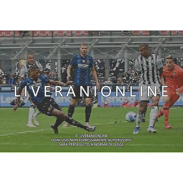 Denzel Dumfries (Inter) fallisce il possibile 2 a 0 Inter vs Udinese Campionato Serie A TIM - 11a giornata Milano 31-10-2021 Stadio Giuseppe Meazza - San Siro foto Roberto Garavaglia/ag. Aldo Liverani sas /AGENZIA ALDO LIVERANI SAS