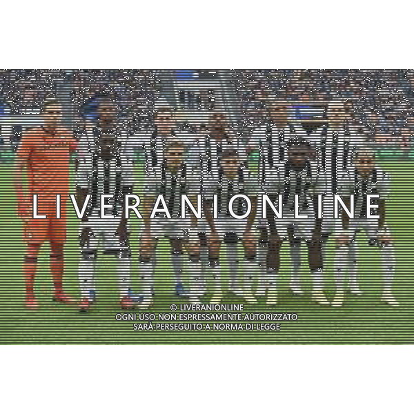 la formazione dell\'Udinese, in piedi da SX Marco Silvestri, Beto, Mato Jajalo, Samir, Rodrigo Becao e Bram Nuytinck; in basso da SX Jean Victor Makengo, Jens Stryger Larsen, Nahuel Molina, Isaac Success e Roberto Pereyra Inter vs Udinese Campionato Serie A TIM - 11a giornata Milano 31-10-2021 Stadio Giuseppe Meazza - San Siro foto Roberto Garavaglia/ag. Aldo Liverani sas