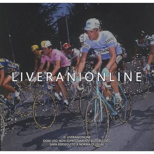 RETROSPETTIVA BERNARD HINAULT CICLISTA NELLA FOTO BERNARD HINAULT NELL\'ANNO 1980 AG ALDO LIVERANI SAS