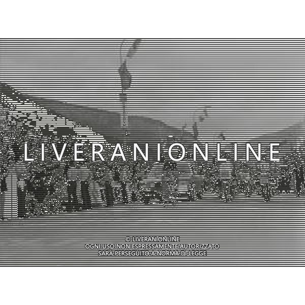 RETROSPETTIVA BERNARD HINAULT CICLISTA NELLA FOTO BERNARD HINAULT VINCE IL CAMPIONATO DEL MONDO SU STRADA NELL\'ANNO 1980 FOTO SERGIO PENAZZO-AG ALDO LIVERANI SAS 