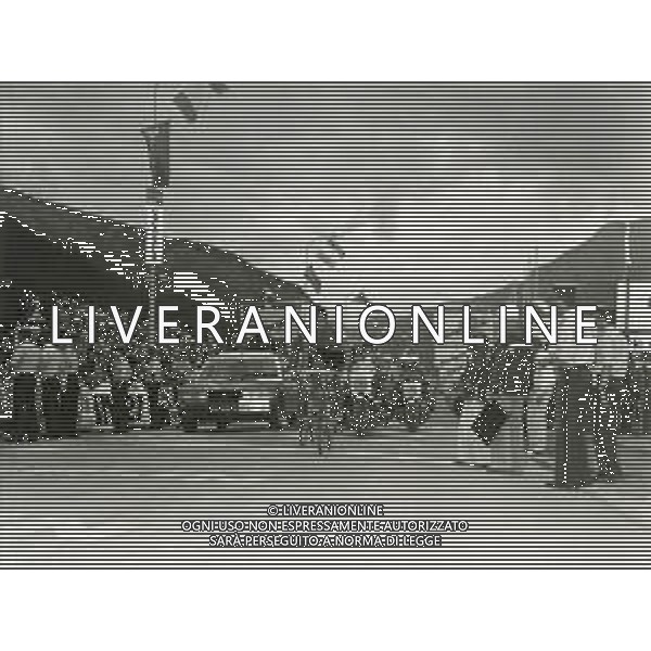 RETROSPETTIVA BERNARD HINAULT CICLISTA NELLA FOTO BERNARD HINAULT VINCE IL CAMPIONATO DEL MONDO SU STRADA NELL\'ANNO 1980 FOTO SERGIO PENAZZO-AG ALDO LIVERANI SAS 
