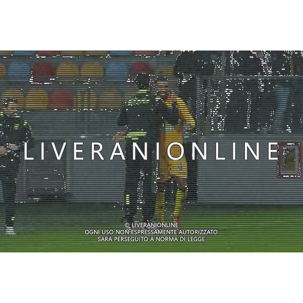 Frosinone vs Crotone Campionato Serie B - 11 Giornata Stadio B.Stirpe - Frosinone 01-11-2021 nella foto fabio Grosso e Charpentier ©Federico Gaetano/AGENZIA ALDO LIVERANI SAS