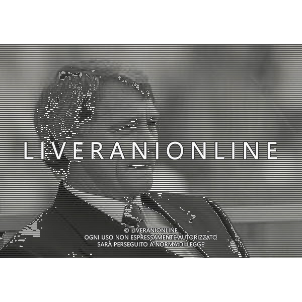 RETROSPETTIVA BOBBY ROBSON ALLENATORE CALCIO NELLA FOTO BOBBY ROBSON ALLENATORE DELLA NAZIONALE DI CALCIO INGHILTERRA NELL\'ANNO 1988 AG ALDO LIVERANI SAS
