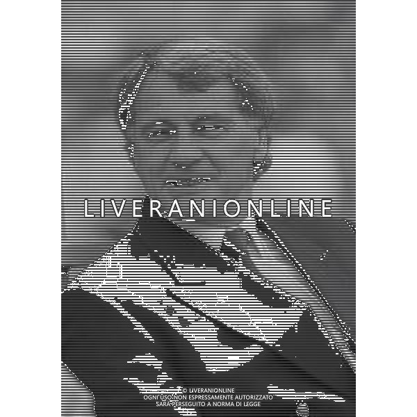 RETROSPETTIVA BOBBY ROBSON ALLENATORE CALCIO NELLA FOTO BOBBY ROBSON ALLENATORE DELLA NAZIONALE DI CALCIO INGHILTERRA NELL\'ANNO 1988 AG ALDO LIVERANI SAS