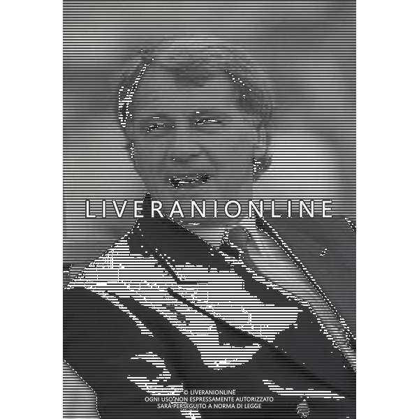 RETROSPETTIVA BOBBY ROBSON ALLENATORE CALCIO NELLA FOTO BOBBY ROBSON ALLENATORE DELLA NAZIONALE DI CALCIO INGHILTERRA NELL\'ANNO 1988 AG ALDO LIVERANI SAS