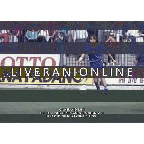 RETROSPETTIVA ARSLANOVIC MUSTAFA\' CALCIATORE NELLA FOTO ARSLANOVIC MUSTAFA\' CON LA MAGLIA DELL\'ASCOLI CALCIO AG ALDO LIVERANI SAS