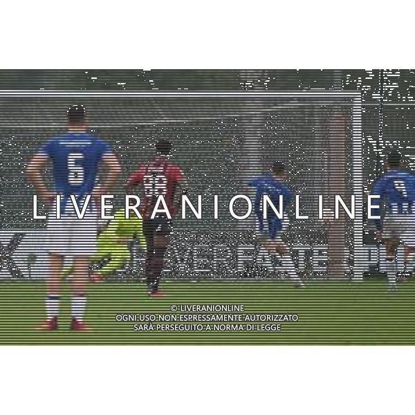 ¬© TVRG Diogo Abreu (Porto) segna il gol dell\'1 a 0 Milan vs Porto UEFA Youth League fase a gironi 4a giornata - gruppo B Milano 03-11-2021 Centro sportivo Peppino Vismara foto Roberto Garavaglia/ag. Aldo Liverani sas/AGENZIA ALDO LIVERANI SAS