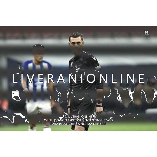 l\'arbitro Clement Turpin (FRA) Milan vs Porto UEFA Champions League fase a gironi 4a giornata - gruppo B Milano 03-11-2021 Stadio Giuseppe Meazza - San Siro foto Roberto Garavaglia/ag. Aldo Liverani sas /AGENZIA ALDO LIVERANI SAS