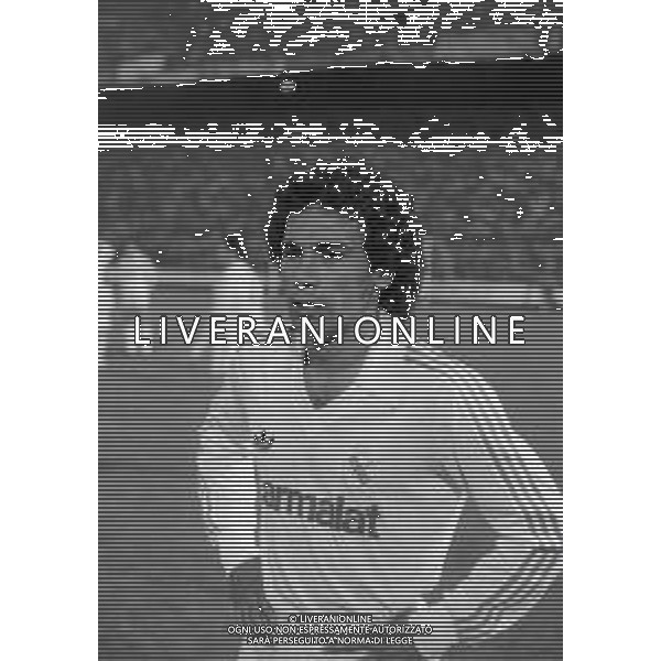 RETROSPETTIVA HUGO SANCHEZ CALCIATORE NELLA FOTO HUGO SANCHEZ CON LA MAGLIA DEL REAL MADRID NELL\'ANNO 1987-1988 ARCHIVIO DFP-AG ALDO LIVERANI SAS