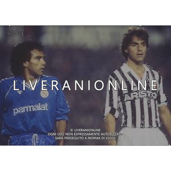 RETROSPETTIVA HUGO SANCHEZ CALCIATORE NELLA FOTO HUGO SANCHEZ CON LA MAGLIA DEL REAL MADRID CON LIONELLO MANFREDONIA ARCHIVIO DFP-AG ALDO LIVERANI SAS 
