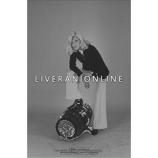 RETROSPETTIVA NICOLETTA RIZZI ATTRICE ITALIANA A MILANO NEL 1971 ©Archivio Giovanni Liverani/AGENZIA ALDO LIVERANI SAS