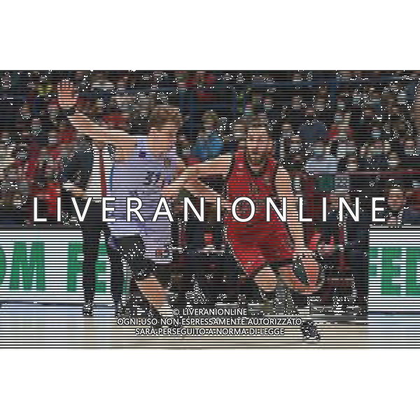 © TVRG Rokas Jokubaitis (Barcellona) e Sergio Rodriguez (Milano) AX Armani Exchange Milano vs Barcellona Turkish Ailines EuroLeague - 8a giornata regular season Assago (MI) 04-11-2021 Mediolanum Forum foto Roberto Garavaglia/ag. Aldo Liverani sas/AGENZIA ALDO LIVERANI SAS