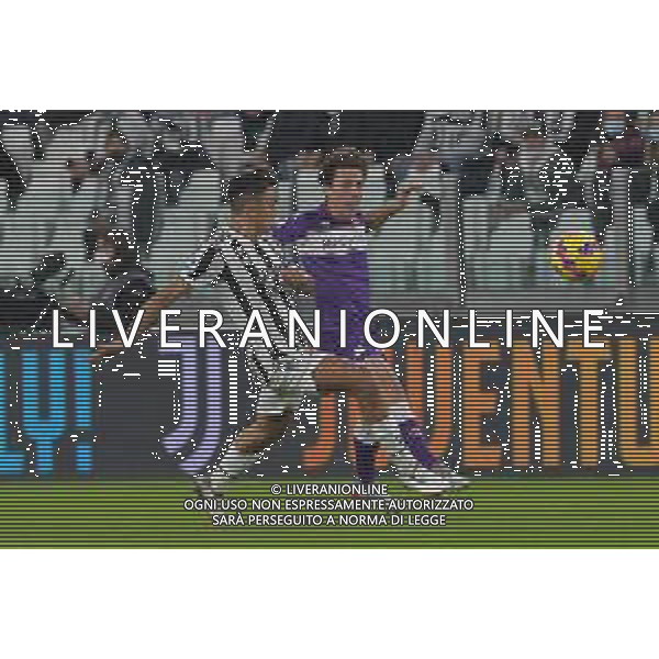 Torino 06.11.2021 Stadio Allianz Stadium ©Alessandro Falzone/Agenzia Aldo Liverani Juventus vs Fiorentina Serie A Tim 2021/2022 Nella foto : PAULO DYBALA-ALVARO ODRIOZOLA ©FALZONE/AGENZIA ALDO LIVERANI SAS