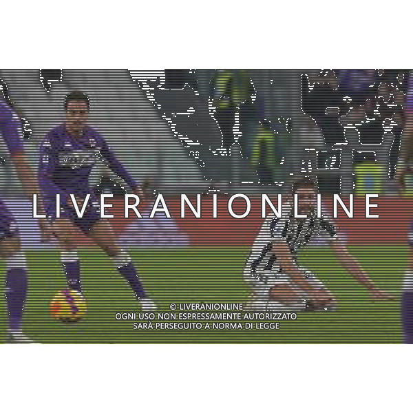 Torino 06.11.2021 Stadio Allianz Stadium ©Alessandro Falzone/Agenzia Aldo Liverani Juventus vs Fiorentina Serie A Tim 2021/2022 Nella foto : MANUEL LOCATELLI-GIACOMO BONAVENTURA ©FALZONE/AGENZIA ALDO LIVERANI SAS