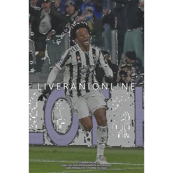 Torino 06.11.2021 Stadio Allianz Stadium ©Alessandro Falzone/Agenzia Aldo Liverani Juventus vs Fiorentina 11^ giornata Serie A Tim 2021/2022 Nella foto : esultanza juan cudrado dopo il gol ©FALZONE/AGENZIA ALDO LIVERANI SAS