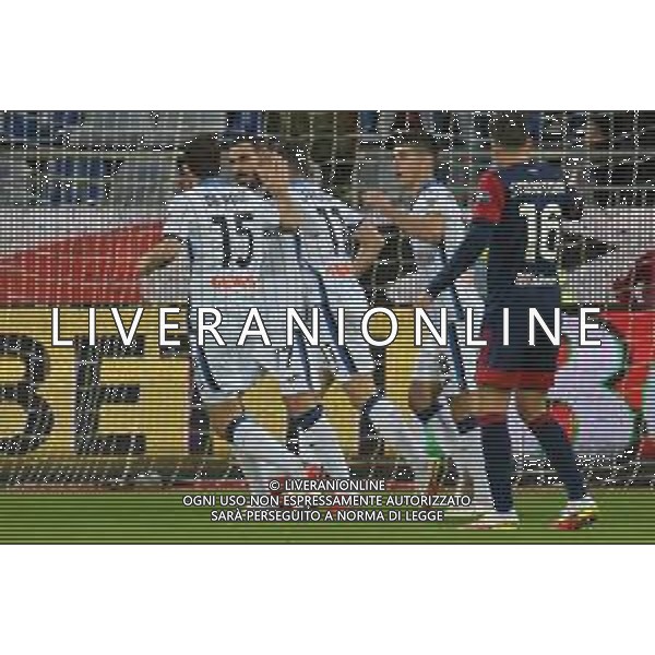6-11-2021. Cagliari Calcio - Atalanta Bergamasca Calcio. 12° giornata Serie A calcio 2021-2022. Italia, Sardegna, Cagliari, Stadio Unipol Domus. Salvatore Moi/Aldo Liverani s.a.s. Nella foto: gol ed esultanza Atalanta in trasferta contro Cagliari. Segna: Mario Pasallic Atalanta ©MOI/AGENZIA ALDO LIVERANI SAS