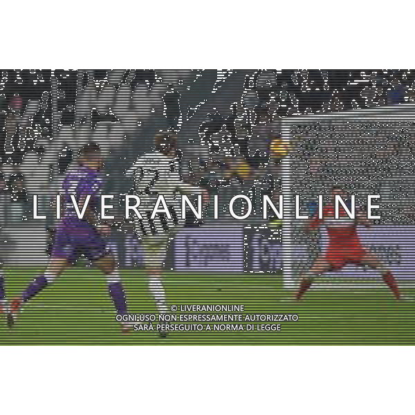 Torino 06.11.2021 Stadio Allianz Stadium ©Alessandro Falzone/Agenzia Aldo Liverani Juventus vs Fiorentina 11^ giornata Serie A Tim 2021/2022 Nella foto : Federico Chiesa colpisce la traversa ©FALZONE/AGENZIA ALDO LIVERANI SAS