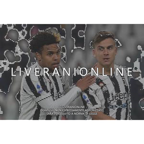 Torino 06.11.2021 Stadio Allianz Stadium ©Alessandro Falzone/Agenzia Aldo Liverani Juventus vs Fiorentina 11^ giornata Serie A Tim 2021/2022 Nella foto : Weston Mckennie-Paulo Dybala ©FALZONE/AGENZIA ALDO LIVERANI SAS