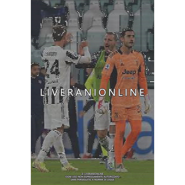 Torino 06.11.2021 Stadio Allianz Stadium ©Alessandro Falzone/Agenzia Aldo Liverani Juventus vs Fiorentina 11^ giornata Serie A Tim 2021/2022 Nella foto : Leonardo Bonucci si complimenta con Daniele Rugani - mattia perin a fine gara ©FALZONE/AGENZIA ALDO LIVERANI SAS