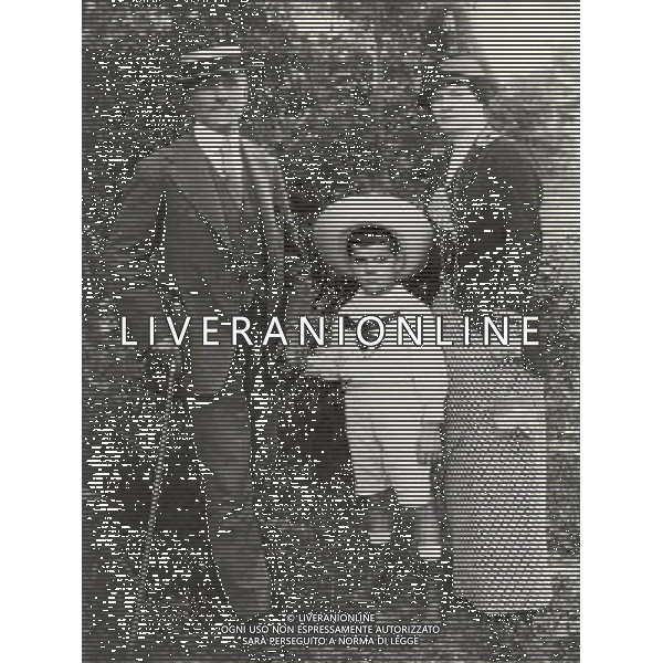ARCHITETTO CARLO PINCHERLE MORAVIA CON LA MOGLIE TERESA DE MARSANICH ED IL PICCOLO ALBERTO FOTOGRAFATI A SALSOMAGGIORE 1912