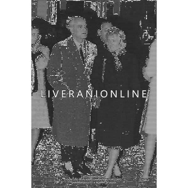 NELLA FOTO ALBERTO MORAVIA CON DACIA MARAINI
