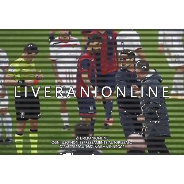 IMOLA 07 11 2021 IMOLESE CALCIO-GUBBIO 2-2 SERIE C GOLD NELLA FOTO NELLA FOTO ARBITRO MATTIA UBALDI E GAETANO FONTANA ALLENATORE DELL\'IMOLESE CALCO E ANIELLO MARTONE DIRETTORE GENERALE ESPULSIONE ©SANNA / AG ALDO LIVERANI SAS
