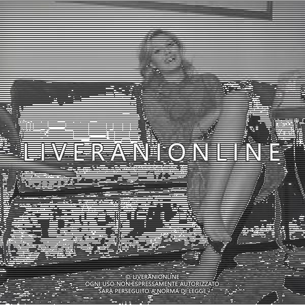 RETROSPETTIVA PIA GIANCARO ATTRICE NELLA FOTO PIA GIANCARO A MILANO NELL\'ANNO 1971  AG ALDO LIVERANI SAS  