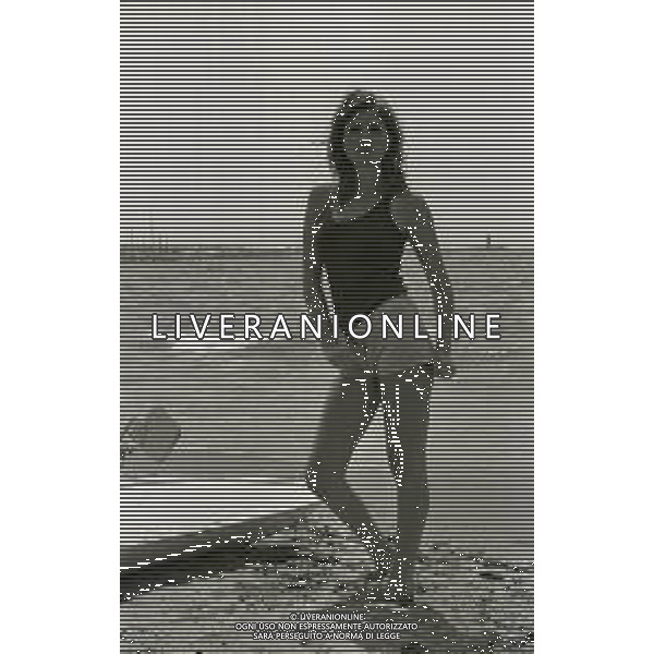 RETROSPETTIVA PIA GIANCARO ATTRICE NELLA FOTO PIA GIANCARO A CANNES NELL\'ANNO 1972  AG ALDO LIVERANI SAS  