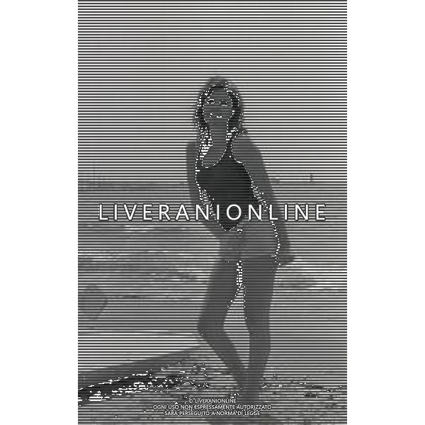 RETROSPETTIVA PIA GIANCARO ATTRICE NELLA FOTO PIA GIANCARO A CANNES NELL\'ANNO 1972  AG ALDO LIVERANI SAS  