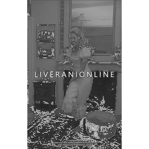 RETROSPETTIVA PIA GIANCARO ATTRICE NELLA FOTO PIA GIANCARO SUL SET DEL FILM“IL ROMANZO DI UN GIOVANE POVERO“ NELL\'ANNO 1974  AG ALDO LIVERANI SAS 