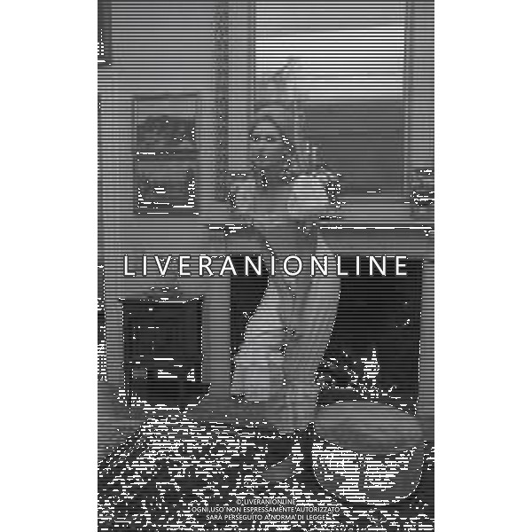 RETROSPETTIVA PIA GIANCARO ATTRICE NELLA FOTO PIA GIANCARO SUL SET DEL FILM“IL ROMANZO DI UN GIOVANE POVERO“ NELL\'ANNO 1974  AG ALDO LIVERANI SAS 