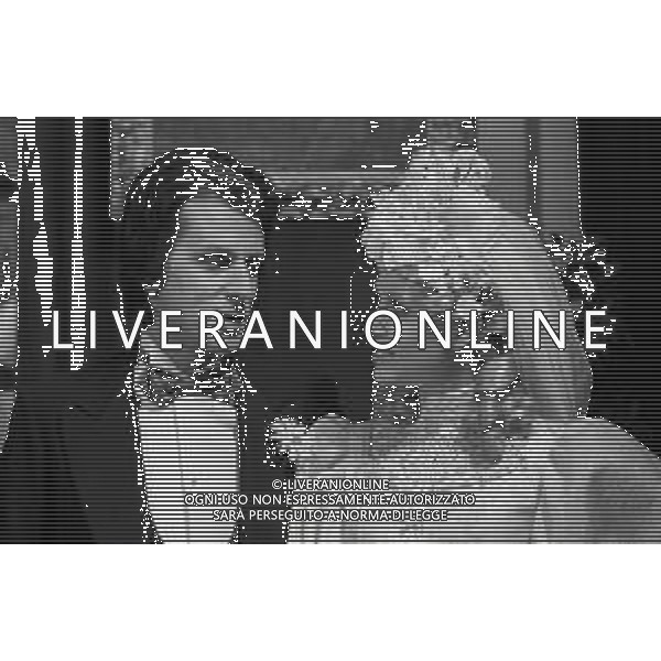 RETROSPETTIVA PIA GIANCARO ATTRICE NELLA FOTO PIA GIANCARO CON SANDRO QUASIMODO SUL SET DEL “IL ROMANZO DI UN GIOVANE POVERO“ NELL\'ANNO 1974 AG ALDO LIVERANI SAS 